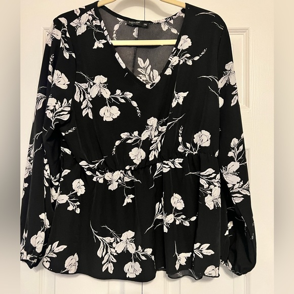 SHEIN Curve XXL Floral Blouse - Picture 2 of 9
